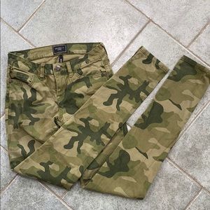 Celebrity pink juniors skinny camo jeans